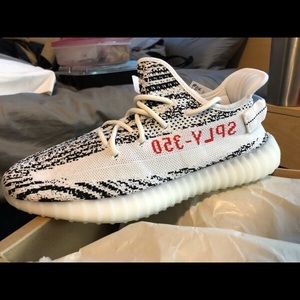 Yeezy Boost 350 V2 Zebra